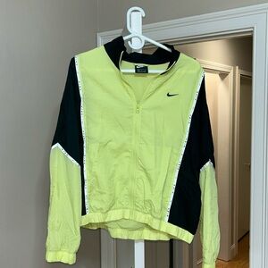 90’s style Nike Windbreaker
